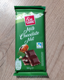 Шоколад Молочний Fin Carre Milk Chocolate Nut 30% Фін Карре Шматочки Фундука 100гр